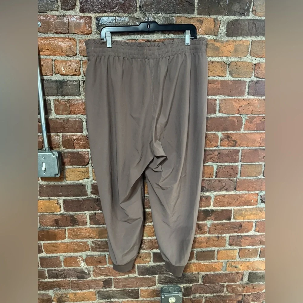 Abercrombie & Fitch Traveler Joggers - Copper Brown/Taupe | Size XL - Picture 6 of 7
